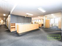 Pronájem kanceláře, Praha - Motol, Plzeňská, 653 m2