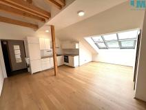 Pronájem bytu 3+kk, Třebíč, Martinské nám., 79 m2