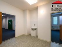 Pronájem kanceláře, Brno, Kroftova, 81 m2