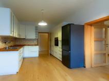 Prodej bytu 3+1, Praha, Zenklova, 76 m2