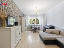 Prodej bytu 3+1, Karlovy Vary - Rybáře, Chomutovská, 60 m2