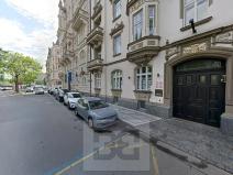 Pronájem garážového stání, Praha - Smíchov, Janáčkovo nábřeží, 15 m2