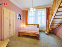 Pronájem bytu 4+1, Karlovy Vary, Jaltská, 108 m2