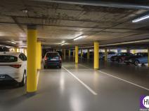 Prodej garážového stání, Praha, Na Harfě, 13 m2