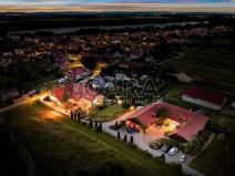 Prodej ubytování, Hlohovec, Na kopci, 1450 m2