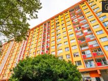 Prodej bytu 2+1, Praha - Kobylisy, Famfulíkova, 62 m2