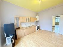 Pronájem bytu 4+1, Plzeň, náměstí Českých bratří, 46 m2