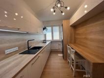 Pronájem bytu 2+1, Hodonín, Velkomoravská, 60 m2