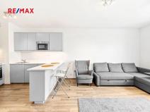 Prodej bytu 2+kk, Praha, V Háji, 58 m2