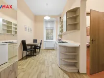 Prodej bytu 1+1, Karlovy Vary - Rybáře, Lad. Koubka, 34 m2