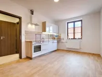 Pronájem bytu 1+kk, Jindřichův Hradec, nám. Míru, 23 m2
