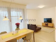 Pronájem bytu 2+kk, Praha, Menclova, 64 m2