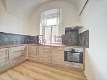 Pronájem bytu 2+1, Jindřichův Hradec, nám. Míru, 50 m2