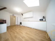Prodej bytu 3+kk, Studená, nám. Sv. J. Nepomuckého, 117 m2