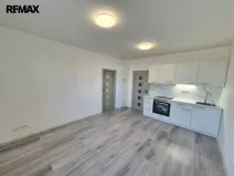 Pronájem bytu 2+kk, Milovice, Slepá, 51 m2