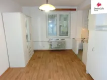 Pronájem bytu 1+kk, Pardubice, Benešovo náměstí, 24 m2