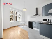 Prodej bytu 2+kk, Praha - Vršovice, Vršovické náměstí, 38 m2