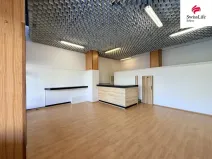 Pronájem obchodního prostoru, Hradec Králové, třída Edvarda Beneše, 47 m2