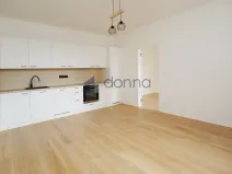 Pronájem bytu 2+kk, Praha, Jeseniova, 47 m2