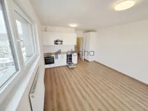 Pronájem bytu 1+kk, Praha, Poděbradská, 33 m2