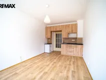 Pronájem bytu 1+kk, Praha - Žižkov, Biskupcova, 26 m2