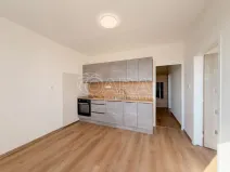 Pronájem bytu 4+1, Jindřichův Hradec - Jindřichův Hradec V, Kosmonautů, 85 m2