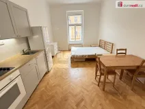 Pronájem bytu 1+kk, Praha - Smíchov, Klicperova, 38 m2