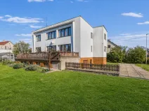 Prodej vícegeneračního domu, Praha - Horní Počernice, Čechurova, 365 m2