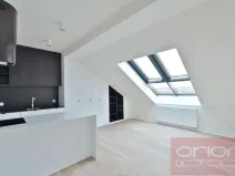 Pronájem bytu 1+kk, Praha - Vinohrady, náměstí Jiřího z Poděbrad, 39 m2