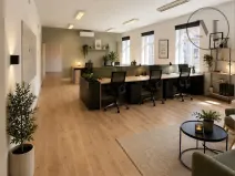 Pronájem kanceláře, České Budějovice, Nádražní, 180 m2