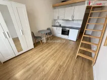 Pronájem bytu 1+kk, Praha - Smíchov, Na Valentince, 35 m2