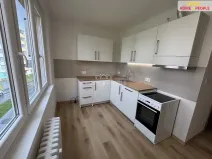 Pronájem bytu 3+1, Karlovy Vary - Bohatice, Ostrovská, 64 m2