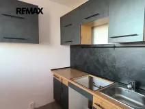 Pronájem bytu 1+1, Praha - Kobylisy, Košťálkova, 33 m2
