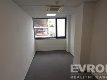 Pronájem kanceláře, Pardubice - Zelené Předměstí, třída Míru, 24 m2