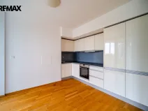 Pronájem bytu 1+kk, Praha - Žižkov, Pitterova, 44 m2