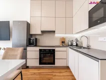 Pronájem bytu 2+kk, Brno, Komárovská, 54 m2