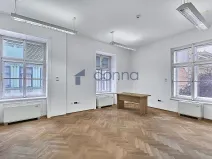 Pronájem kanceláře, Praha, Soukenická, 212 m2