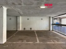 Pronájem garážového stání, Hradec Králové, třída Edvarda Beneše, 12 m2