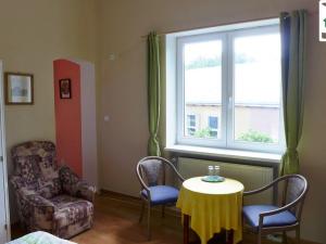 Prodej ubytování, Chodová Planá, Pohraniční stráže, 301 m2