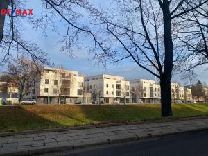 Prodej bytu 3+kk, Zlín, Tyršovo nábřeží, 95 m2