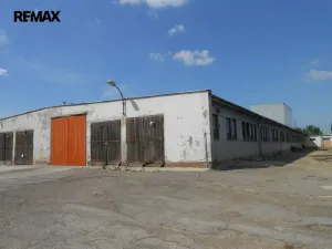 Pronájem výrobních prostor, Měnín, 1030 m2