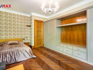 Prodej bytu 6+kk a větší, Karlovy Vary, U Imperiálu, 251 m2