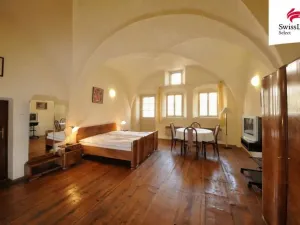 Prodej historického objektu, Český Krumlov, Dlouhá, 1100 m2
