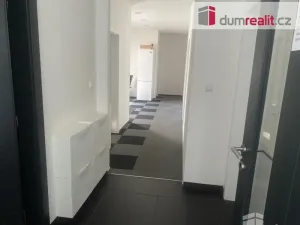 Pronájem bytu 1+kk, Praha - Hostavice, Pilská, 16 m2