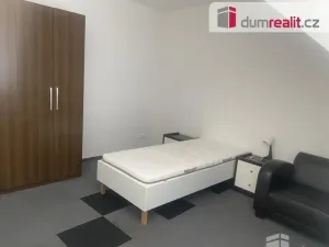 Pronájem bytu 1+kk, Praha - Hostavice, Pilská, 16 m2