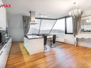 Prodej bytu 4+kk, Karlovy Vary, Pražská silnice, 164 m2