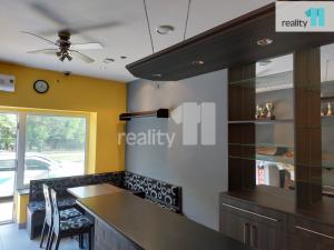 Prodej komerční nemovitosti, Karlovy Vary - Dvory, Chebská, 34 m2