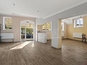 Prodej ubytování, Praha, Na průhonu, 924 m2