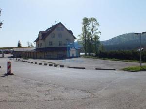 Prodej komerční nemovitosti, Strážný - Řasnice, 39598 m2