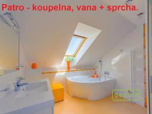 Prodej rodinného domu, Římov, Strahovská, 260 m2